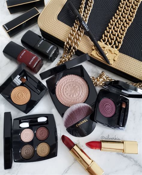 chanel holiday 2019 makeup|Chanel Les Ornements de Chanel Holiday 2019 Collection.